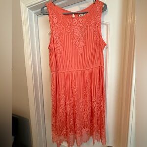 Eyeshadow Sleeveless Lace Dress